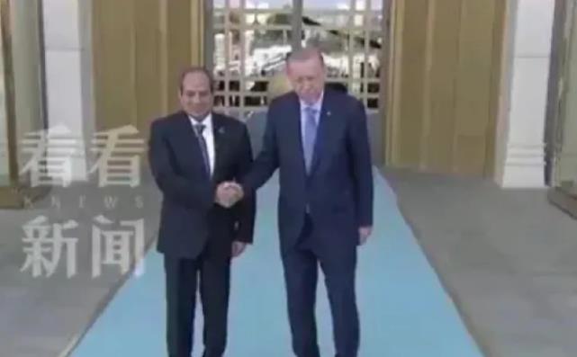 埃及总统访问土耳其五个没想到

1.本来大家以为他会出现在中非合作论坛上，跟非洲