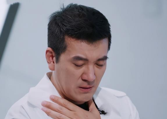 杨子自涉足内娱便话题不断，从演员到老板身份转变备受关注。近期不知何事，被调侃“贡