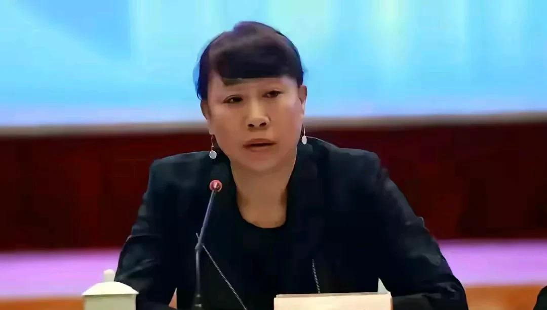 王芳也算是功成名就了！担任中国篮协副主席三年，辽宁男篮获得三个CBA总冠军，张镇
