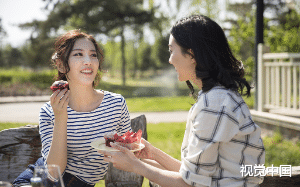 姐姐说因为我的出生夺走了全家的宠爱，让她患上了抑郁症