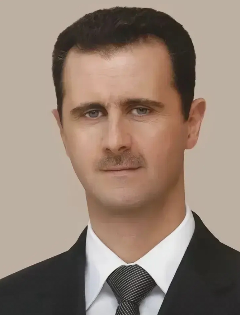 叙利亚：叛军出师不利，美英法德四国出面解国。
    11月27日，叙利亚叛军可