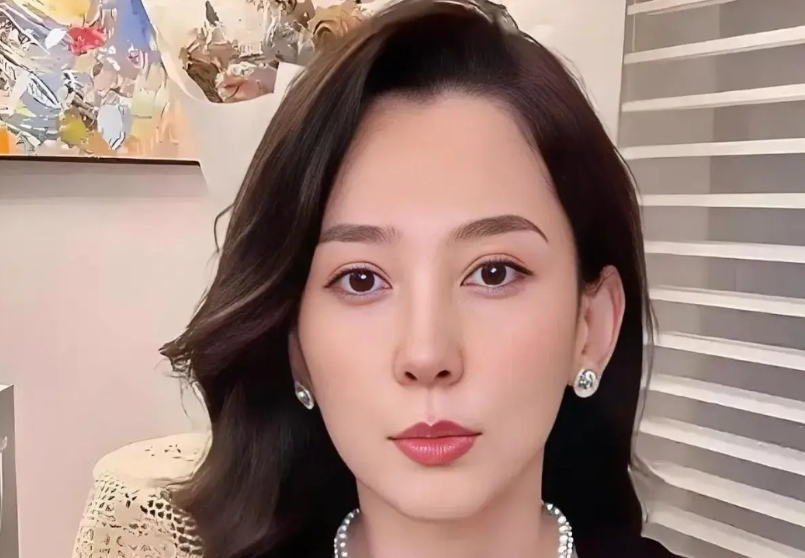 汪峰新女友，这瓜保熟吗？ 

23岁上非诚勿扰，后来嫁给大18岁二婚男，生娃离婚