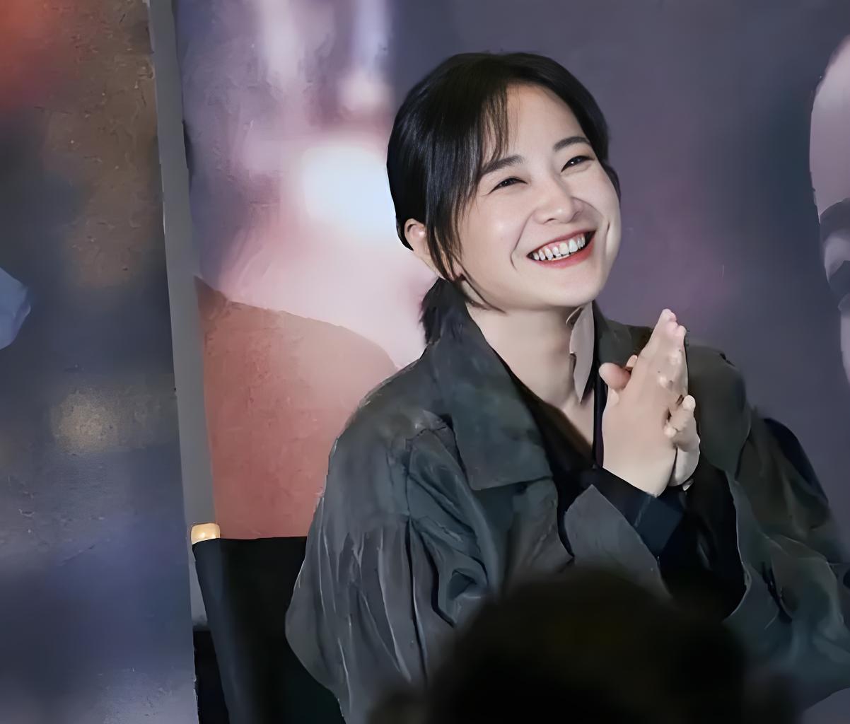 贾玲：这一刻，真的好为她骄傲