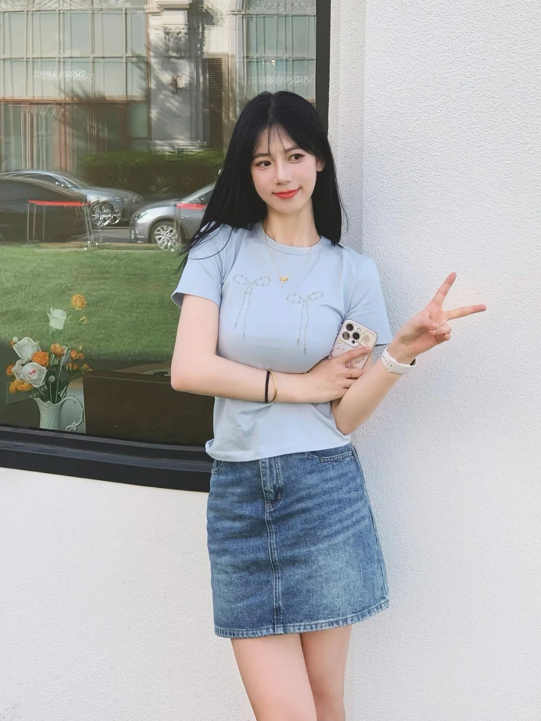 一些自拍姿势📸
当后置拍照不满意时，只需要一个人形支架
自己咔咔