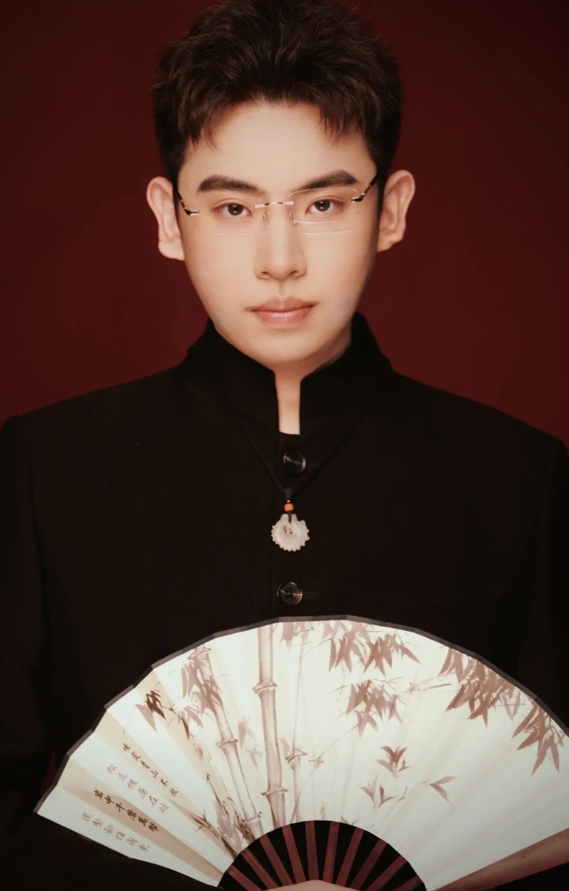 我很好奇，听泉怎么懂的那么多呢？
我是外行，但我觉得鉴宝这个东西不仅是看一些图片