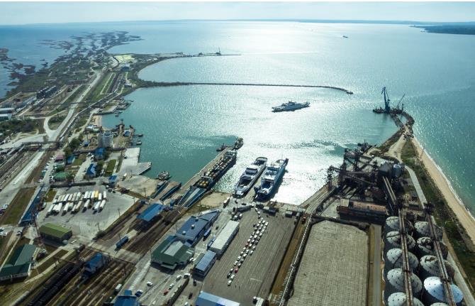 乌克兰无人机袭击俄罗斯一艘渡轮造成5人伤亡。

7月23日塔斯社消息，克拉斯诺达