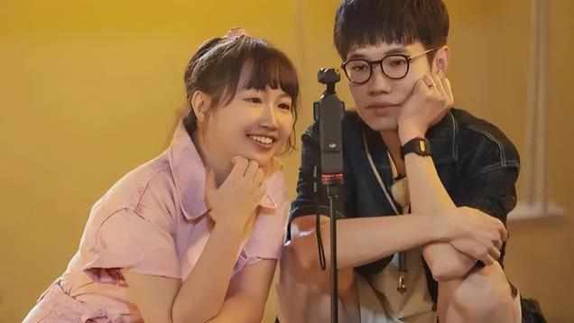 李行亮商演遭举报抵制，网友，请畸形婚恋观歌手，自砸招牌