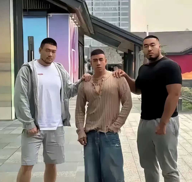 请用一句话来激怒他们。