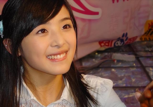 靠“认爹上位”的5位女明星，曾经不温不火，如今却混的风生水起（认老亲爹有什么讲究）-第21张图片-九妖电影