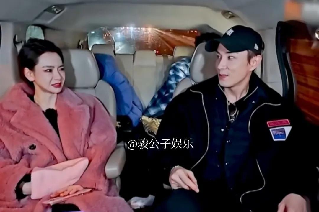 李承铉获得中国五星卡后，顿时自信心爆棚，得意洋洋！
他的朋友们都羡慕得不得了，无