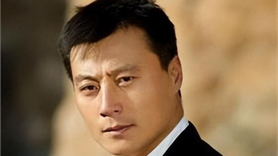 任程伟黄蕾爱情长跑！从地下室到金鹰奖，他如何逆袭？