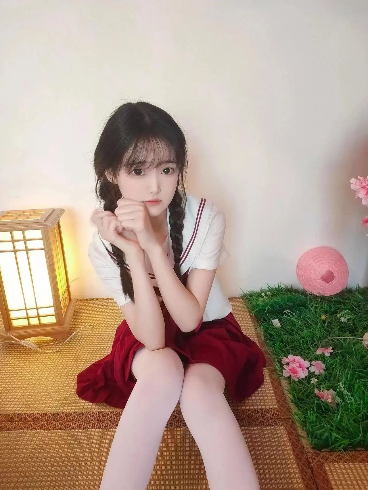 小表妹今天看起来很不一样啊哈哈哈哈