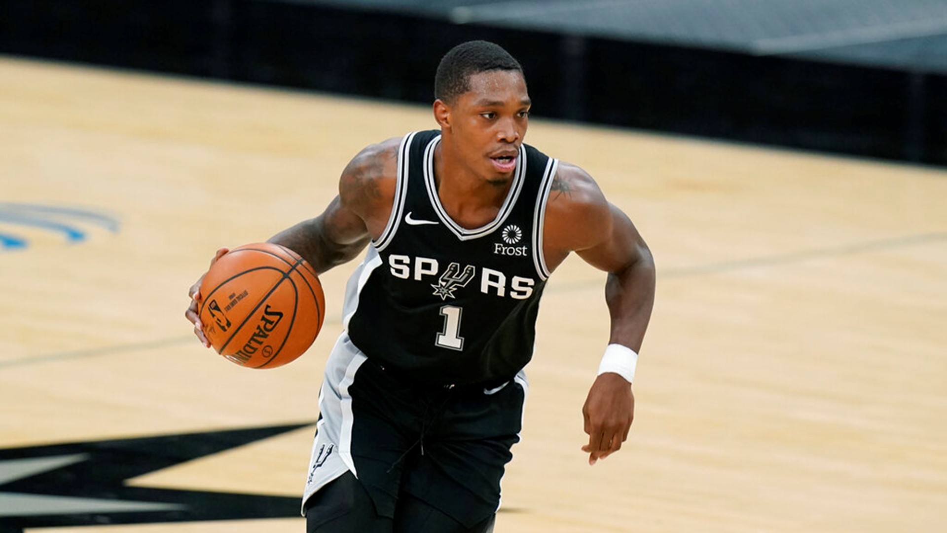 朗尼·沃克：NBA 梦想的坚守者
