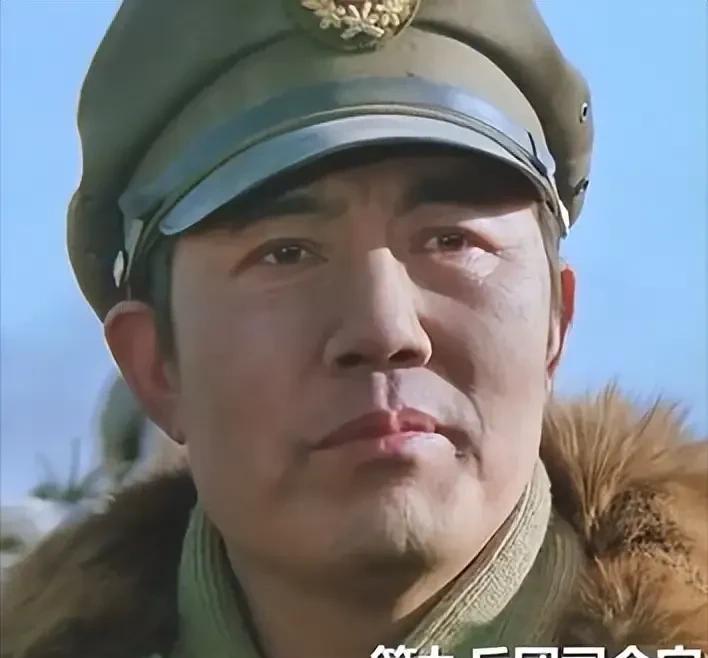 1948年10月27日，廖耀湘见部下向四方逃散，大喊说：“大家不要跑，保护我冲出