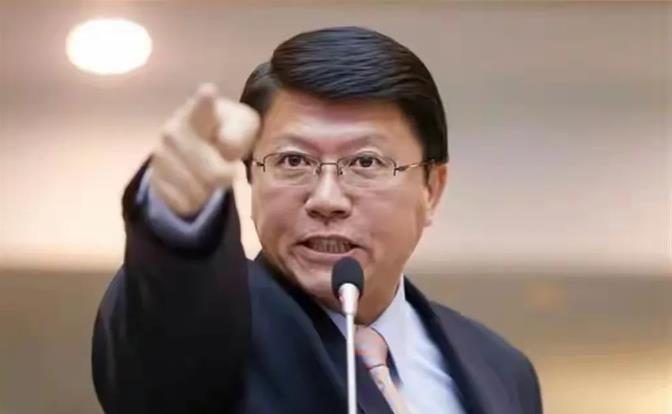 谢龙介刚表态准备参选台南，绿营人士马上揭其过往一系列不妥言论！

蓝营民代谢龙介