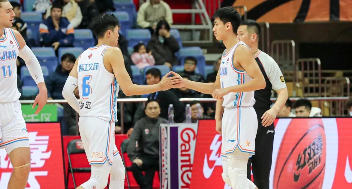 牛逼，终于赢了！福建103:96江苏，3人发挥满分
1.邹阳
23分8篮板4抢断