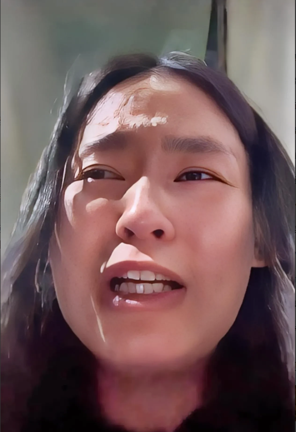 孩子是饿着肚子走的！这事儿真让人心痛！在云南昆明发生了一起悲剧，一个广告牌突然坠