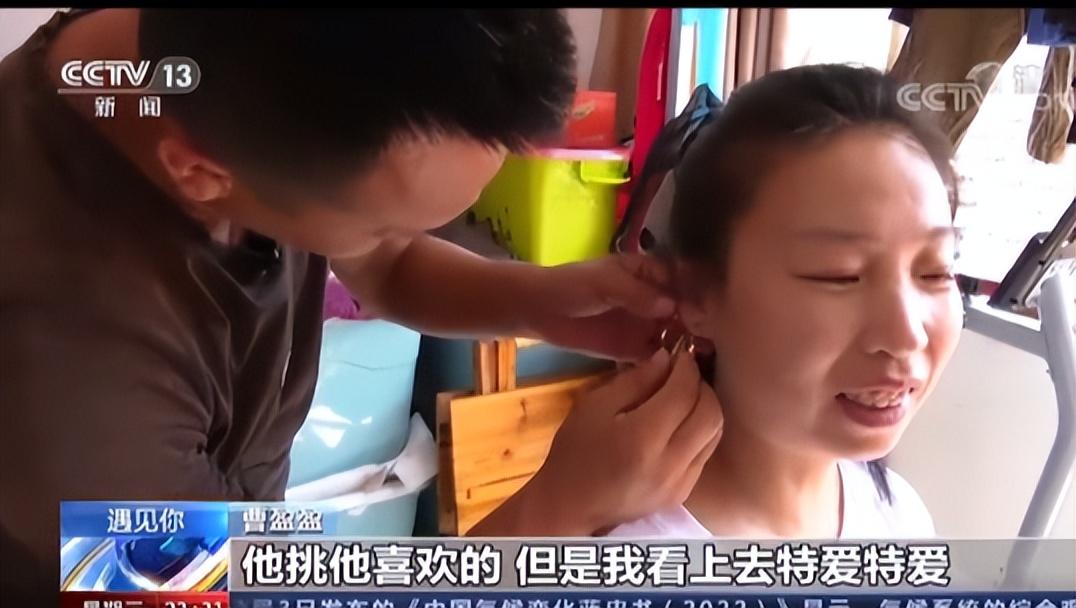 男子带偏瘫妻子跑车4年，变卖家产给妻子续命，亲眼看着爱人离世
