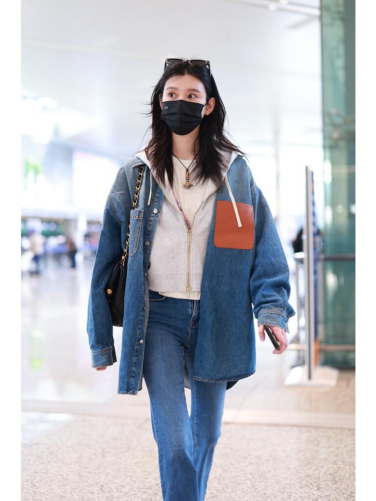 奚梦瑶休闲随性又自在