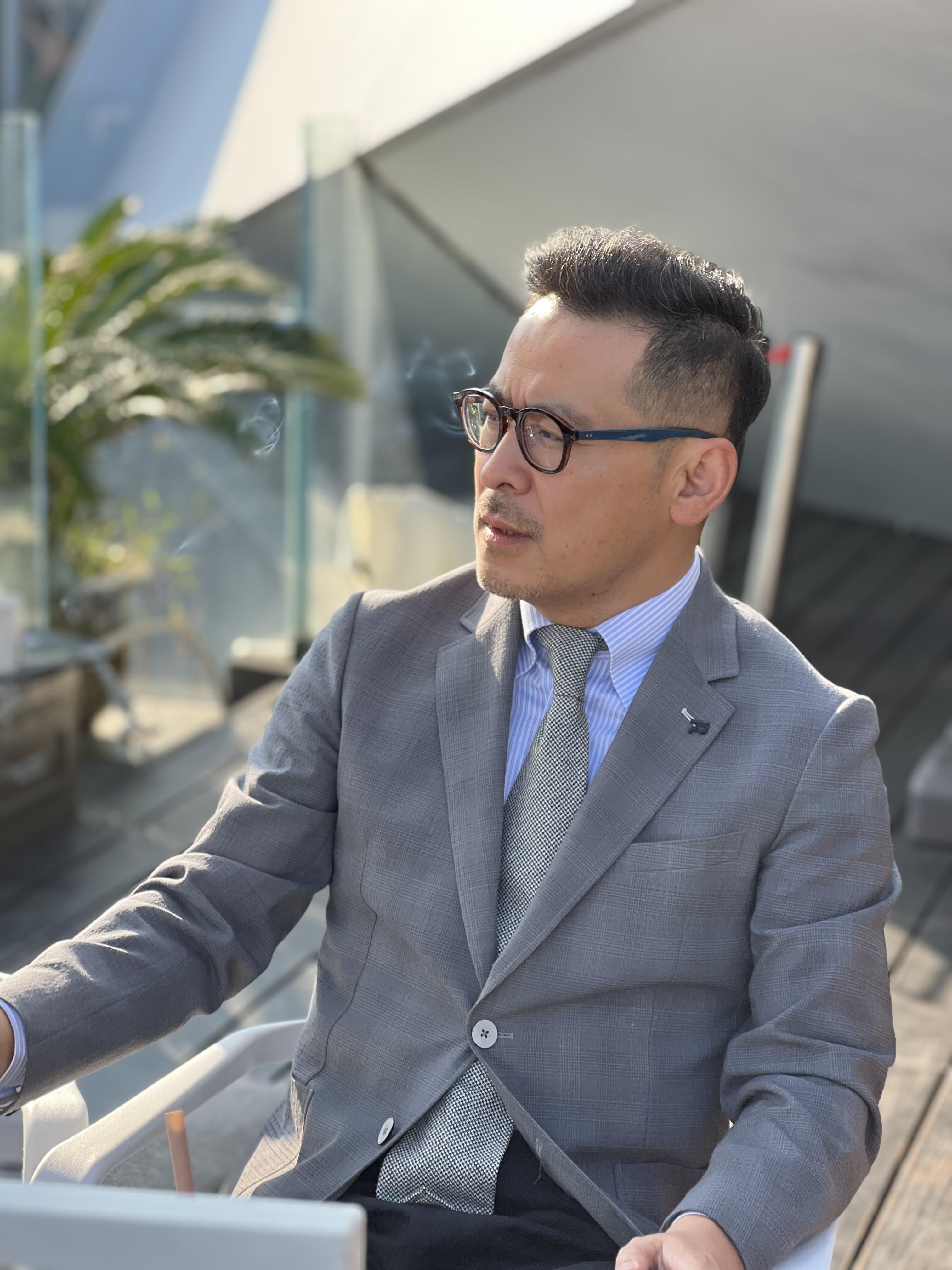 中年大叔如何驾驭灰色系西装