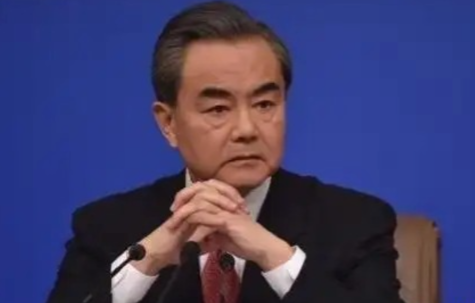 王毅外长在慕尼黑说的这两句话结合在一起听，就能明白中国接下来会怎么做了。第一句，
