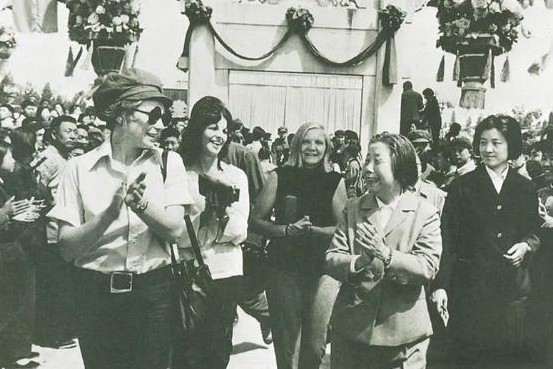 啥？毛主席竟然被邓颖超“压迫”写诗？这事儿听起来就带劲！平时威风凛凛的毛主席，也