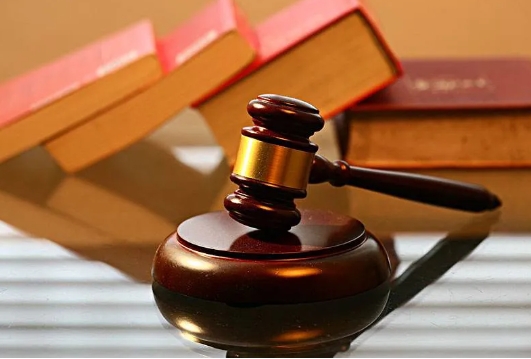 广西南宁，一男子以每瓶1688元的价格，购入50瓶有人参、丹参、杜仲等原料的养生