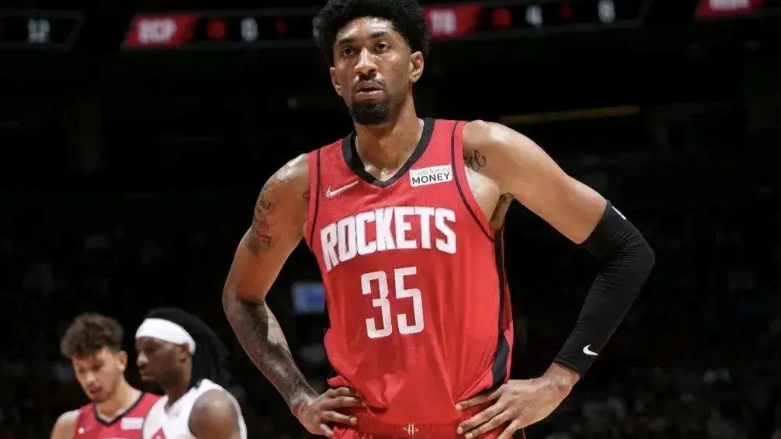 火箭时期伍德的个人表现要优于申京

本赛季申京平均每场出战31.3分钟，出手15