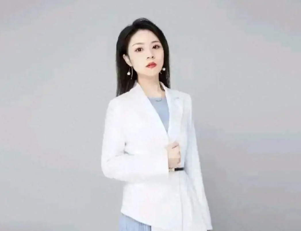 合肥市教体局已明确，合肥六中国际部的柏雅婷老师收礼这事儿被坐实了。现在啊，教体局