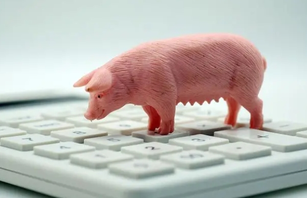 问问各位uc的网友，有这么一家猪肉档，每到晚上就打折促销。

老板每斤猪肉进价4