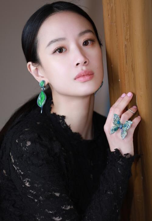 李梦大方认爱，演技获赞