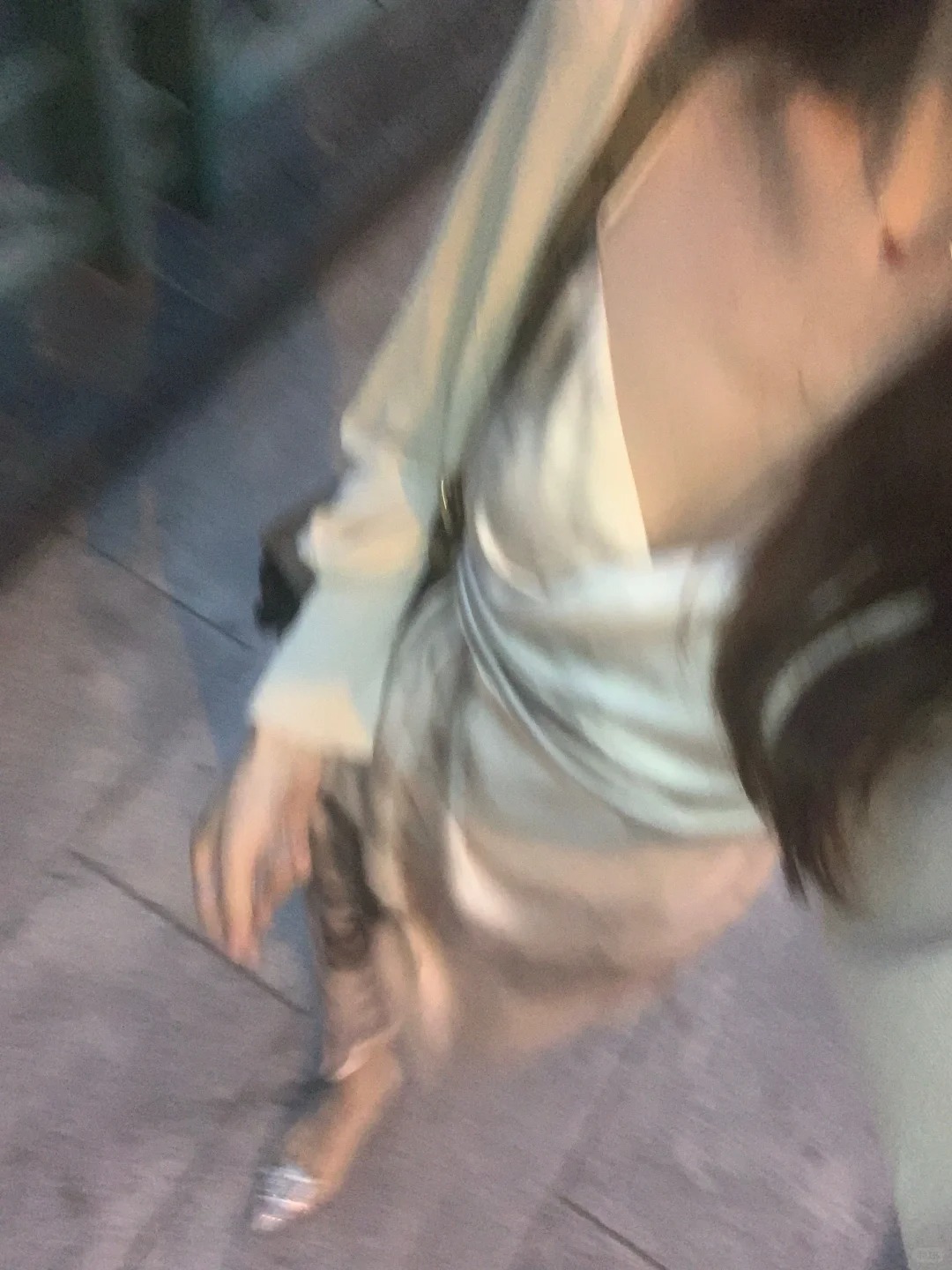 公主的鞋
去朋友家，朋友老公：呦，水晶鞋

哈哈哈哈哈哈 夏天来咯