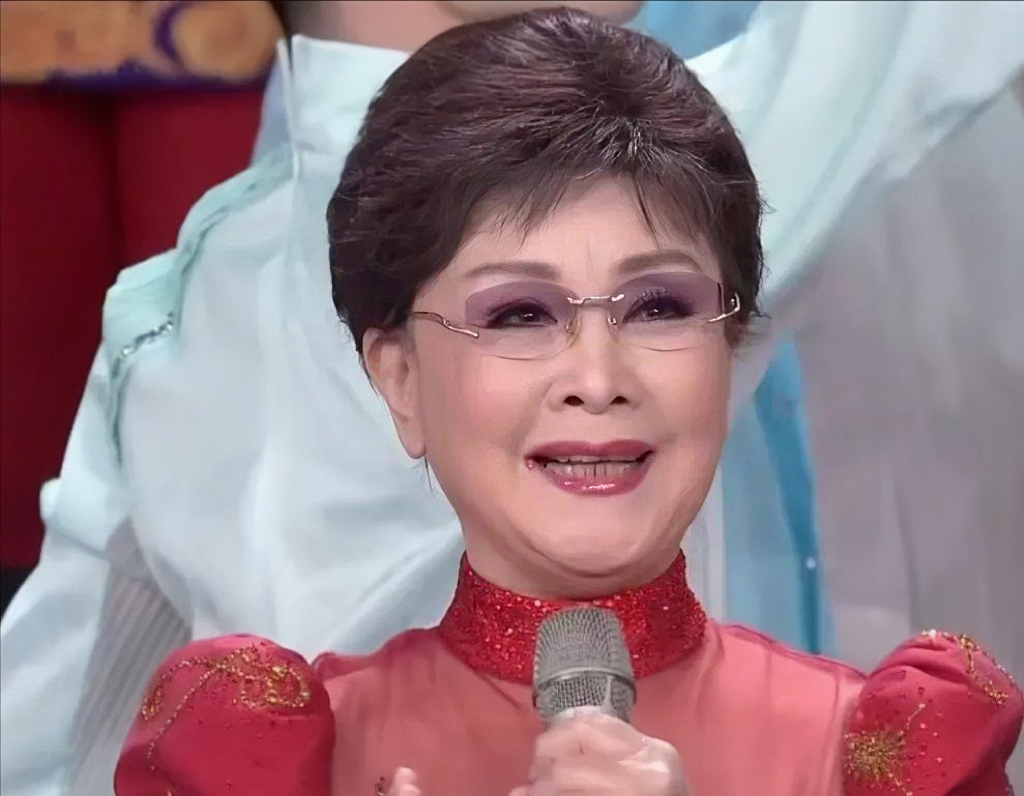 邓丽君离世后，无数人伤心欲绝。李谷一却评价她，只是个小歌手，不值一提！邓丽君的歌