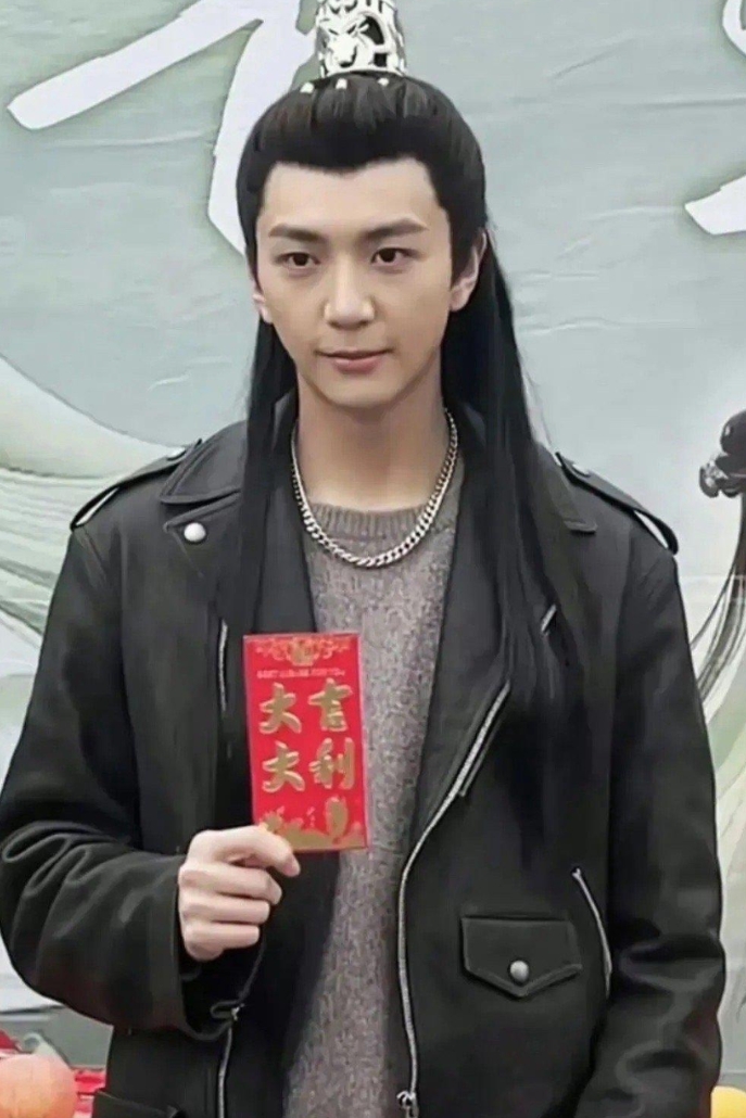 洪欣的儿子张镐镰这个长相，在娱乐圈真的吃得开吗