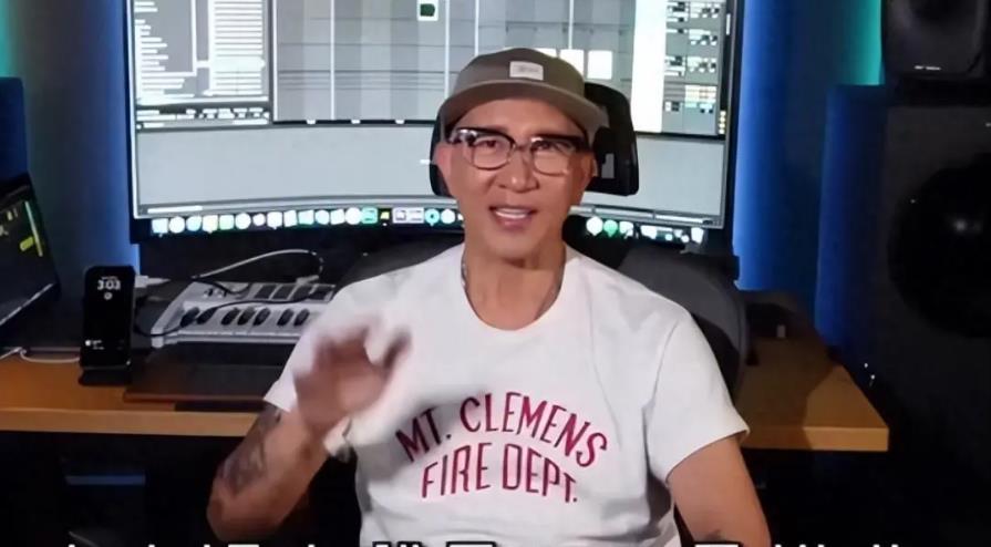 大 S 与具俊晔结婚后，具俊晔借大 S 热度工作不断，大 S 为其牺牲自身形象。