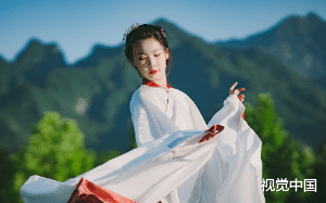 我是个吃人的妖怪，我夫君却日日带回十八岁的妙龄少女给我享用