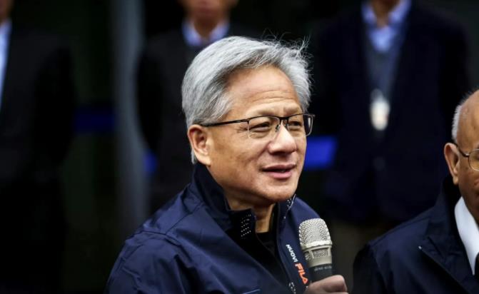 都要被分猪肉了，
所以正常来说特朗普就职典礼没有黄仁勋！

然后，老黄在中国，很