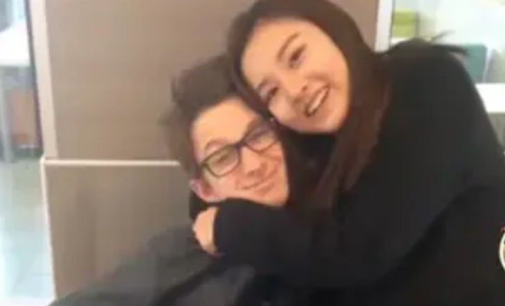 宋祖儿，成为“Tik Tok难民潮”，第一个“受害者”。

目前还没有做出回应，