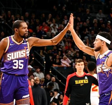 杜兰特23分7助攻，太阳主场险胜老鹰，NBA常规赛，太阳主场迎战老鹰，这场比赛杜