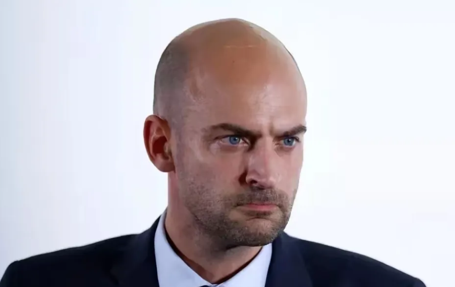 法国真不怕俄罗斯呀！
法国外长巴罗表示，没必要太在意俄罗斯修改核政策的行动！
 