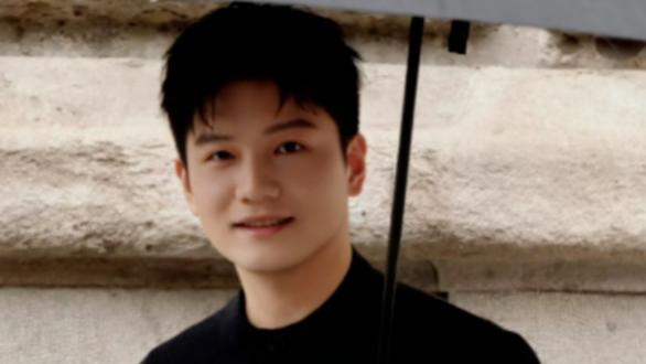 贺晓龙开付费直播，建立只准王曼昱粉进的群