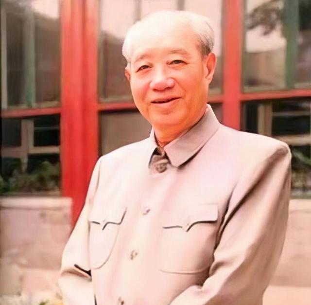 庐山开会小插曲，胡志明访毛主席，座位安排开玩笑