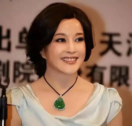 刘晓庆：浴火重生的传奇女星