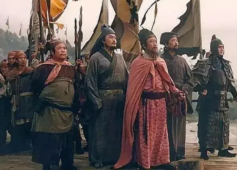 在水浒传中，明明梁山上的很多人，是不接受招安的，为什么在宋江选择招安之后，依然选