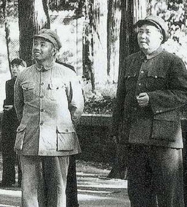 毛主席是统帅是导师，不是没有原因的。打济南战役时，许世友给中央发电报说，“主席，