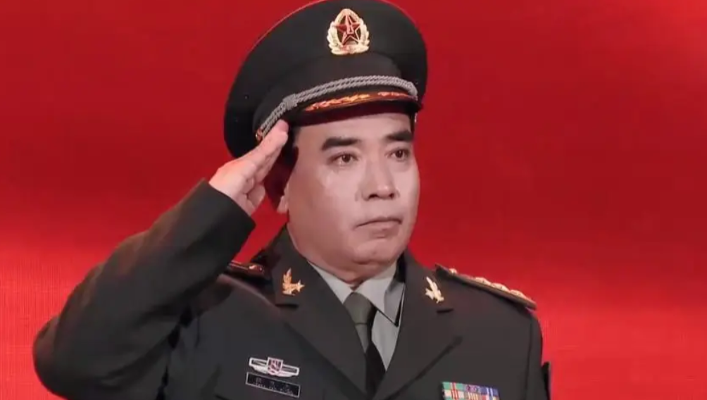 1987年，老山英雄“大胡子班长”，连续战斗五天五夜，负伤27处，胃被炸穿，肠子