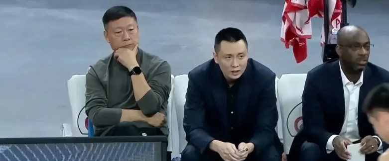 CBA的命。昨晚上海男篮138分的高得分大胜吉林。吉林其实并不弱。表现最亮眼的不