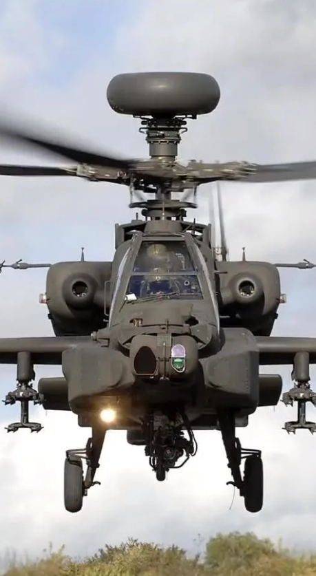 “树梢杀手”：98架“阿帕奇”武装直升机来到俄罗斯家门口。

波兰与美国正式签署