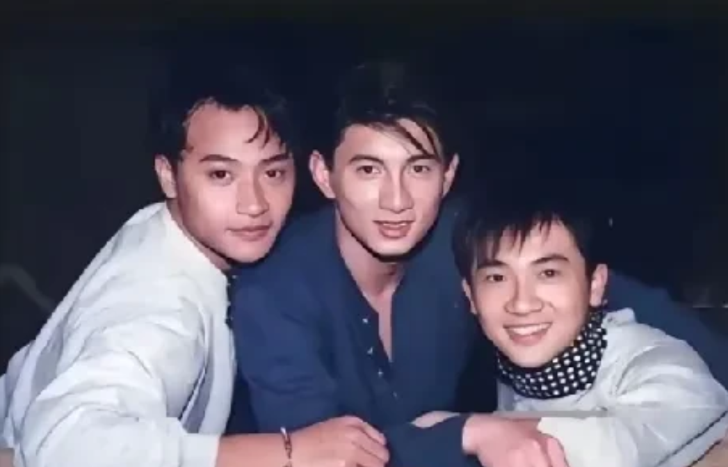 为什么陈志朋远不如吴奇隆和苏有朋红？
一个人无论什么好都不如运气好。
吴奇隆遇到