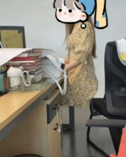 她为什么没摔下来？[笑哭][笑哭][笑哭]